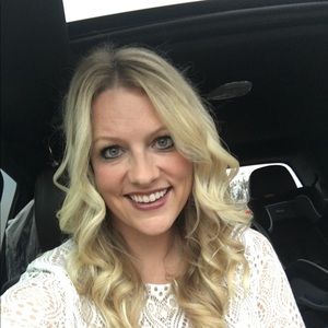 Meet your Posher, Carly